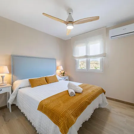 Villa Luxury Paraiso Alicante - Piscina Salada Climatizada, Chimenea, Gymnasio, Despacho, Futbol , Golf , Bbq , Netflix