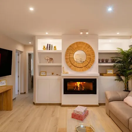 Luxury Paraiso Alicante - Piscina Salada Climatizada, Chimenea, Gymnasio, Despacho, Futbol , Golf , Bbq , Netflix * Rebolledo
